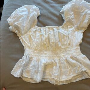 Aritzia Sunday best light weight linen stop white size small